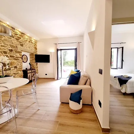 Stazzo San Teodoro Il Ginepro Piscina Condivisa Apartment *
