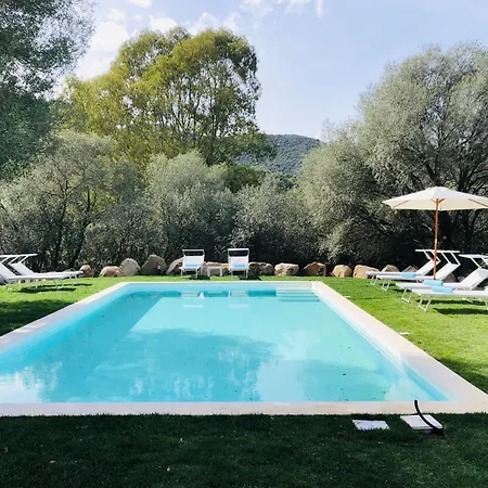 Stazzo San Teodoro Il Ginepro Piscina Condivisa *